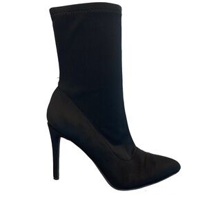 Kendall & kylie black sock ankle boots Sz 9
